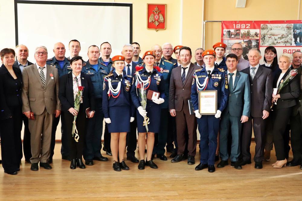 Во Владимире наградили добровольных пожарных