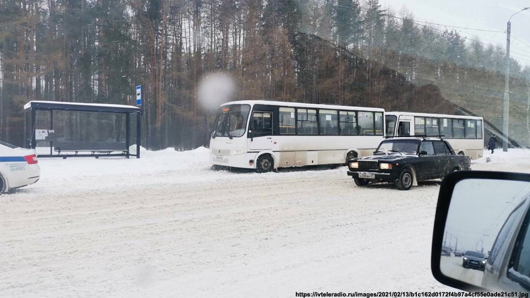 В Ковровском районе столкнулись два рейсовых автобуса.