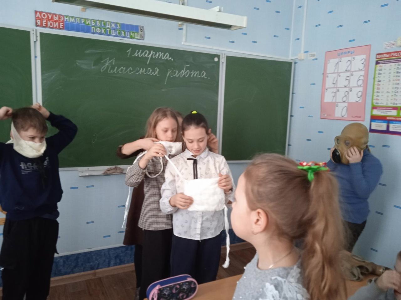 Урок гражданской обороны в школах района