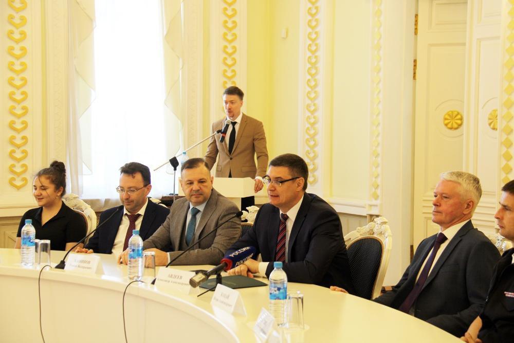 торжественное мероприятие ко Дню России