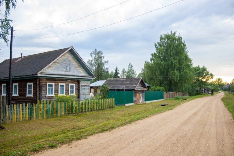 областного бюджета более 700 тыс.рублей