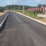 Строительство дороги в деревне Погорелка находится на завершающем этапе